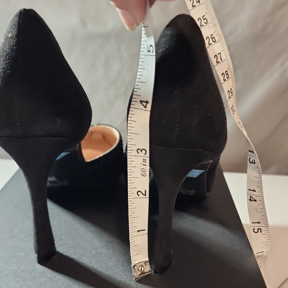 Chinese Laundry Black Heels In Size 6.5 with Elegant Pointed Toe & Little Bling - Picture 4 of 7